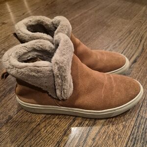 Tan Suede Cougar Boots With Faux Fur Size 9